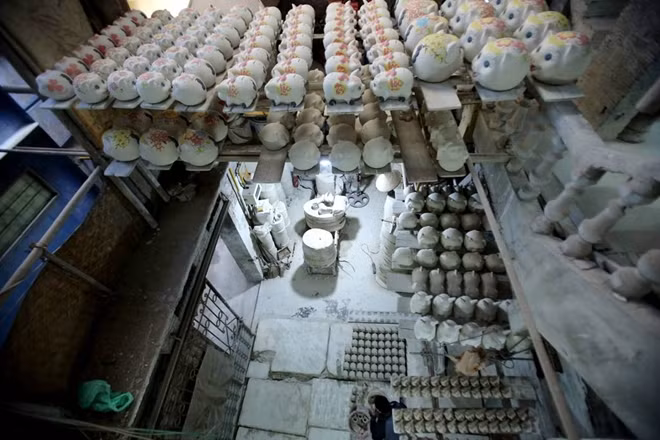 Làng gốm truyền thống Bát Tràng vốn nổi tiếng lâu nay về các sản phẩm đặc sắc.