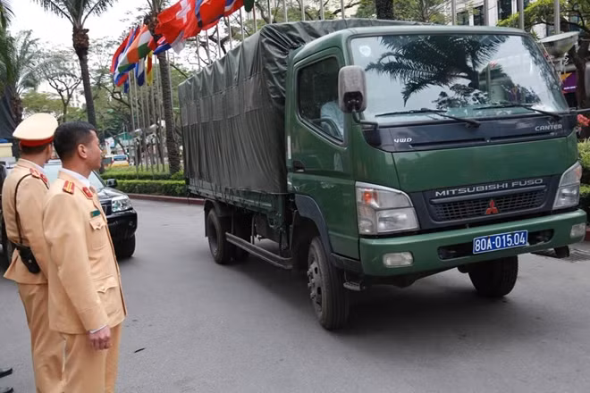 Dự kiến sẽ có thêm nhân sự và hàng hóa phục vụ phái đoàn Triều Tiên đến Việt Nam trong vài ngày tới.