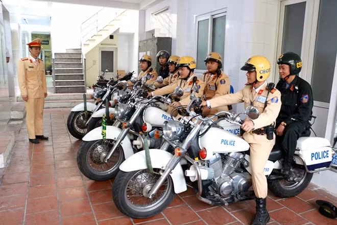 Lực lượng CSGT toàn quốc đồng loạt ra quân thực hiện cao điểm bảo đảm TTATGT –TTXH tết Dương lịch, Tết Nguyên Đán và lễ hội đầu xuân năm 2020.