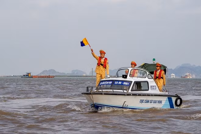 Trọng điểm là 4 tuyến đường thủy nội địa trọng điểm và phức tạp: Tuyến ven biển phía Bắc, tuyến sông Hồng, tuyến sông Đuống và tuyến sông Hương .