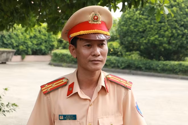 Thượng tá Lê Anh Huy, Phó trưởng Phòng CS đường thủy, Công an tỉnh Phú Thọ cho biết: Hiện tại trên tuyến sông Lô đang có một vài điểm có bãi đá ngầm gây nguy hiểm cho các phương tiện khi lưu thông. Dù trước đây ngành chức năng đã xử lí nhưng chưa dứt điểm, các bãi đá ngầm vẫn tiềm ẩn nguy cơ gây tai nạn.