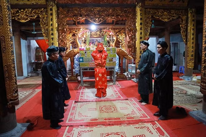 Tối 15-2 ( tức ngày 11 tháng Giêng âm lịch), người dân làng An Định (xã Yên Nghĩa, quận Hà Đông, Hà Nội) lại tổ chức lễ hội "Xin lửa" đầu năm.
