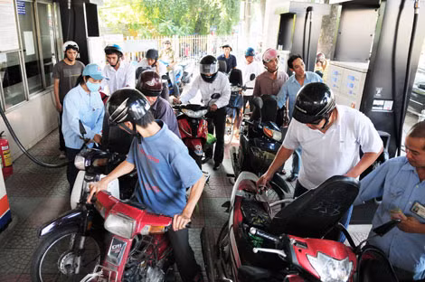 Xăng dầu giảm giá mang lại hiệu ứng tích cực cho nền kinh tế.