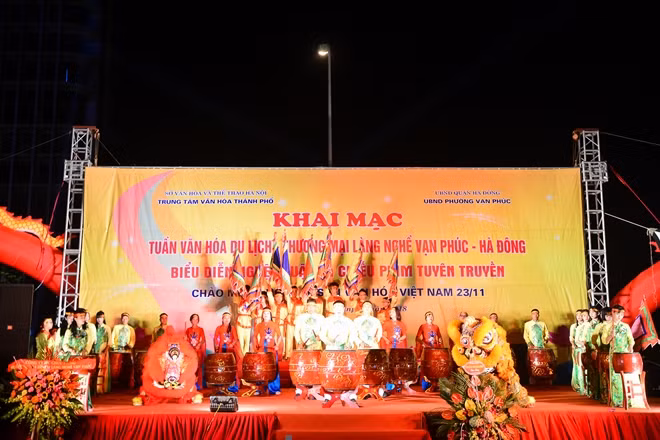 Lễ khai mạc 'Tuần văn hoá du lịch thương mại làng nghề Vạn Phúc -Hà Đông 2018"