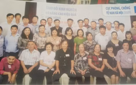Một buổi tập huấn của những thành viên làm công tác thông tin tuyên truyền về phòng chống tệ nạn xã hội.