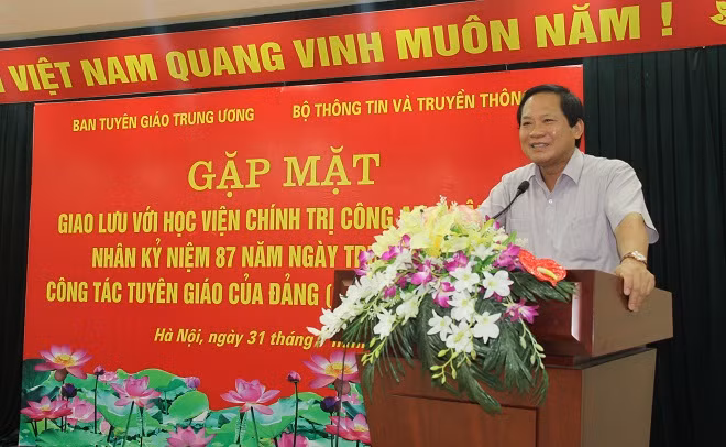 Đồng chí Trương Minh Tuấn phát biểu tại buổi gặp mặt.