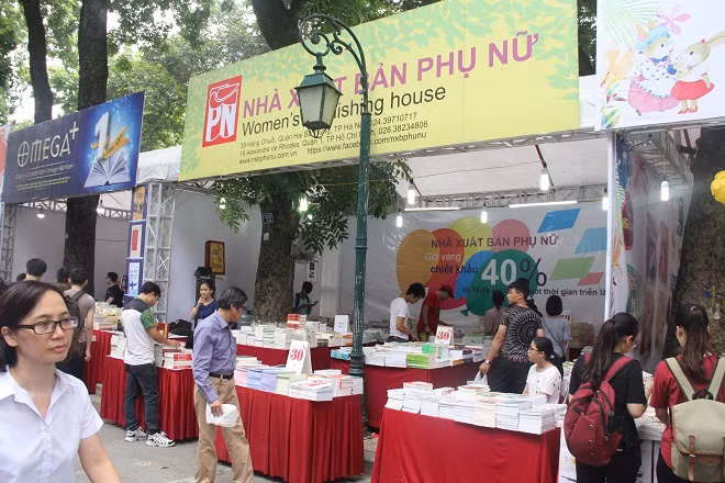 Người yêu sách đến với sự kiện từ rất sớm.