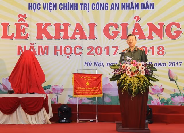 Bộ trưởng Tô Lâm phát biểu chỉ đạo tại lễ khai giảng. Bộ trưởng Tô Lâm phát biểu chỉ đạo tại lễ khai giảng.