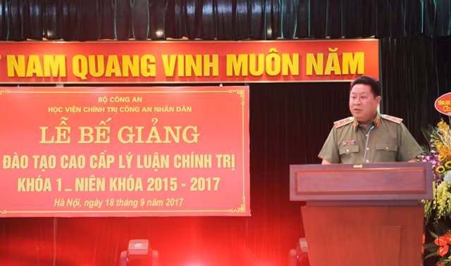 Thứ trưởng Bùi Văn Thành phát biểu chỉ đạo buổi lễ.