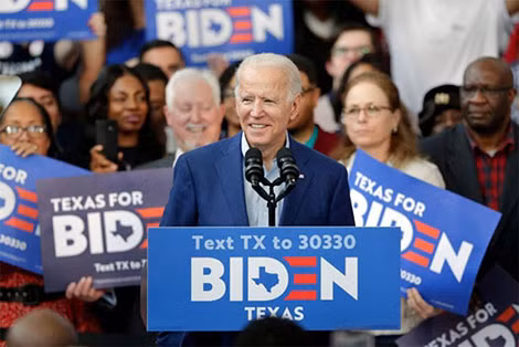 Truyền thông Mỹ nghiêng về ứng cử viên Joe Biden. Truyền thông Mỹ nghiêng về ứng cử viên Joe Biden.