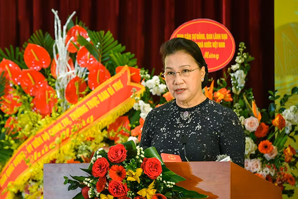 Chủ tịch Quốc hội Nguyễn Thị Kim Ngân phát biểu.