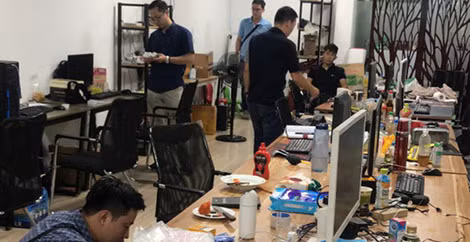 Căn hộ của Bùi Xuân Thành tại TP Hải Dương với mô hình trực thăng trên nóc.