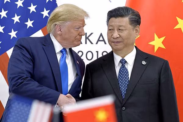 Tổng thống Mỹ Donald Trump và Chủ tịch Trung Quốc Tập Cận Bình tại Hội nghị G20 tháng 6-2019. Ảnh: AP.
