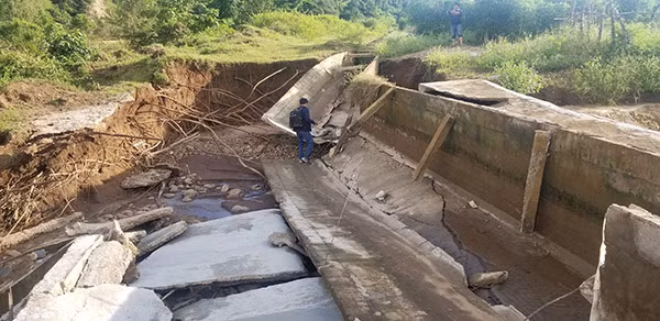 Đoạn kênh dẫn có chiều dài khoảng 40m bị đổ sập hoàn toàn.