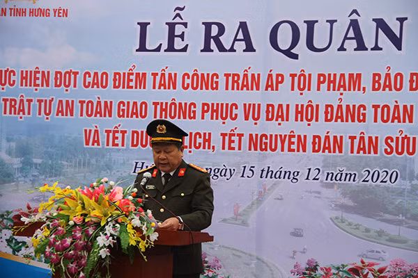 Đại tá Phạm Đăng Khoa phát lệnh ra quân. Đại tá Phạm Đăng Khoa phát lệnh ra quân.