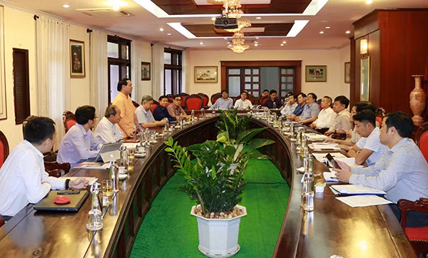 Quang cảnh buổi làm việc.