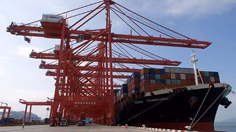 Tàu container tại một cảng ở Thâm Quyến, Trung Quốc - một trong 3 nền kinh tế lớn nhất Đông Á tham gia RCEP. Tàu container tại một cảng ở Thâm Quyến, Trung Quốc - một trong 3 nền kinh tế lớn nhất Đông Á tham gia RCEP.