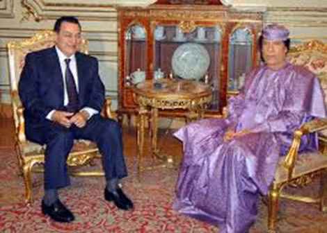 Hai nhà lãnh đạo Hosni Mubarak của Ai Cập và Muammar Gaddafi của Libya. Hai nhà lãnh đạo Hosni Mubarak của Ai Cập và Muammar Gaddafi của Libya.