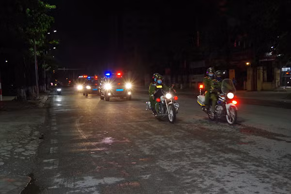 Các lực lượng tham gia lễ ra quân và diễu hành biểu dương lực lượng. Các lực lượng tham gia lễ ra quân và diễu hành biểu dương lực lượng.