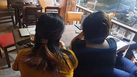 Hai trong số những phụ nữ đứng đơn tố cáo Tống Anh S.