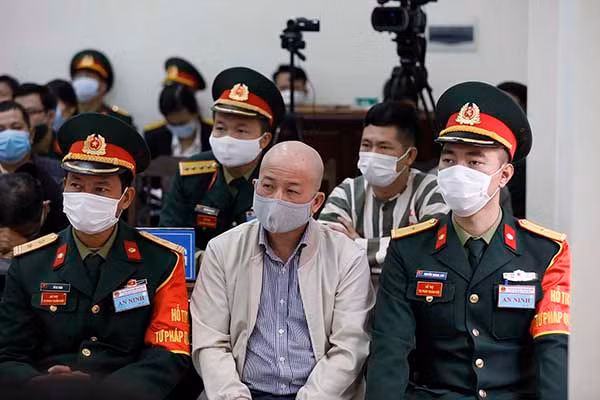 Bị cáo Đinh Ngọc Hệ.