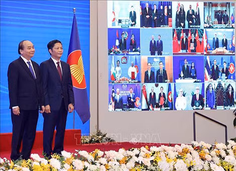 Ký kết RCEP trực tuyến cho thấy quyết tâm của các quốc gia trong việc kết nối kinh tế khu vực. Ký kết RCEP trực tuyến cho thấy quyết tâm của các quốc gia trong việc kết nối kinh tế khu vực.