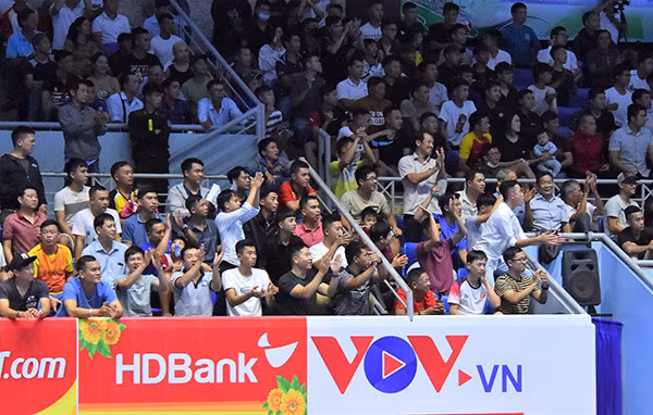 Mùa giải năm nay thu hút trung bình hơn 1000 khán giả đến sân xem và cổ vũ.