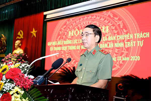 Thứ trưởng Trần Quốc Tỏ phát biểu tại hội nghị gặp mặt, biểu dương lực lượng Công an xã bán chuyên trách.