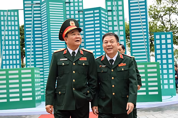 Tổng Công ty Viễn thông Viettel (Viettel Telecom) tổ chức Lễ kỷ niệm 20 năm Ngày truyền thống và đón nhận Huân chương Lao động hạng Nhì.