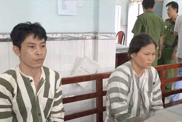 Hai bị cáo Nghĩa và Thuỷ tại CQĐT