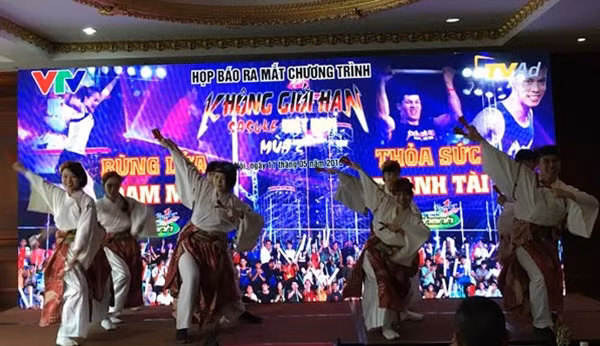 Một điệu múa truyền thống của Nhật.
