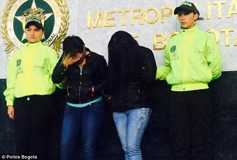 Vào tháng Giêng năm nay, cảnh sát Bogota, Columbia cũng bắt giữ 2 đối tượng nữ quốc tịch Trung Quốc buôn “hơi thở của quỷ” (Ảnh: Cảnh sát Bogota).