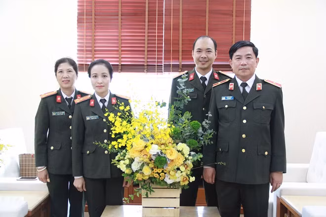 Báo Công an nhân dân chúc mừng Ngày Nhà giáo Việt Nam 20-11 ảnh 6