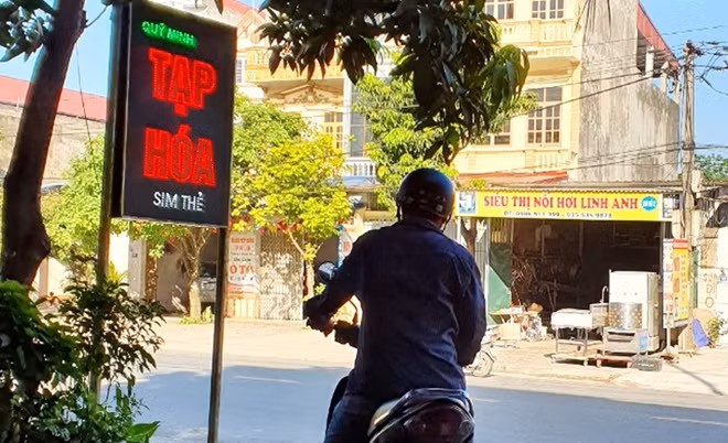 Một trinh sát của Phòng CSHS Công an tỉnh Khánh Hòa trong vai xe ôm đang quan sát khu vực Đỗ Hữu Bình cư trú.