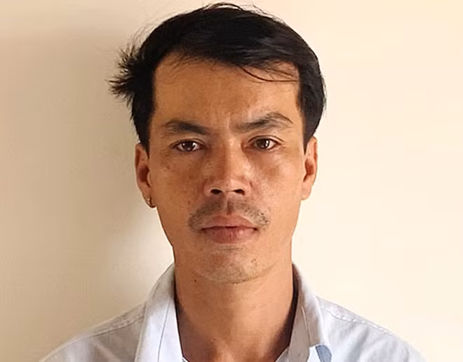 Đối tượng Trần Anh Phi sau khi bị bắt giữ. Ảnh : Công an TP Nha Trang