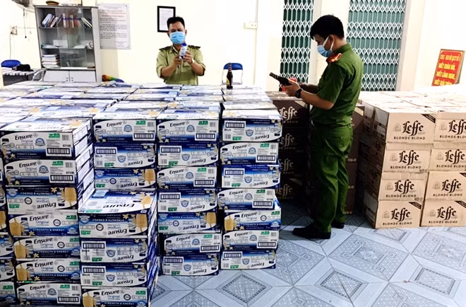 Lô hàng đã được Cục QLTT tỉnh Phú Yên quyết định tạm giữ. Ảnh : Hữu Toàn