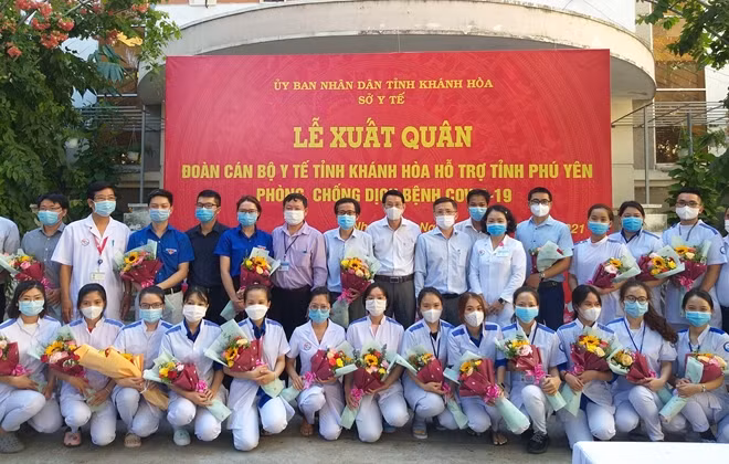 Đoàn Y tế tỉnh Khánh Hòa xuất quân hỗ trợ tỉnh Phú Yên phòng, chống dịch COVID-19