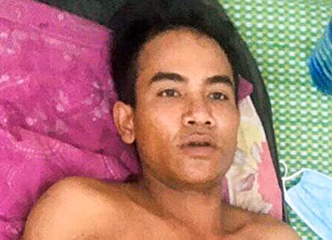 Hồ Văn Dên đang điều trị tại bệnh viện. Ảnh: B.Đ