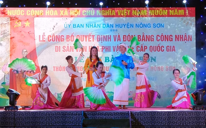 Một số tiết mục văn nghệ tại buổi lễ.