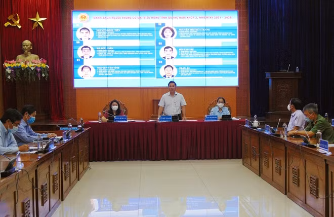 Quang cảnh buổi họp báo cung cấp thông tin về cuộc bầu cử ĐBQH khóa XV và đại biểu HĐND các cấp nhiệm kỳ 2021-2026 tại tỉnh Quảng Nam.