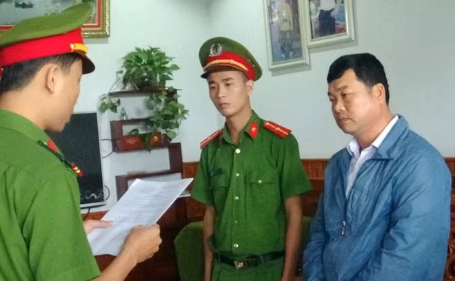 Cơ quan điều tra tống đạt các quyết định đối với Phạm Đắc Thành.
