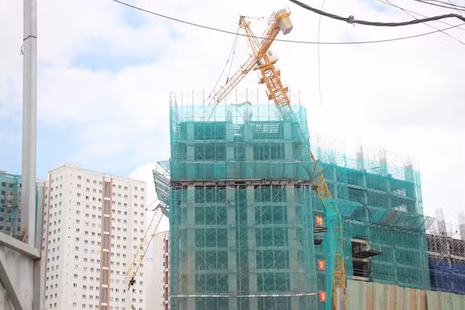 Hiện trường vụ sập cần cẩu.