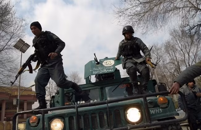Afghanistan triển khai lực lượng an ninh tấn công các tay súng phiến loạn. Ảnh: Reuters
