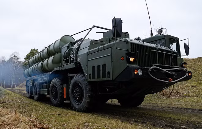 Hệ thống tên lửa S-400 của Nga. Ảnh: TASS
