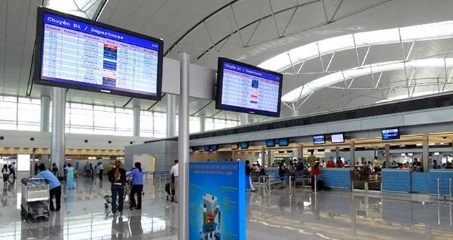 Nam hành khách định lên máy bay cùng 20 viên đạn 