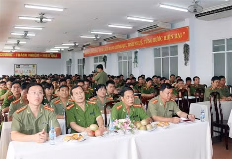 Các đại biểu tham dự lớp bồi dưỡng. Các đại biểu tham dự lớp bồi dưỡng.