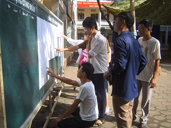 Sẽ có khoảng 40% học sinh Hà Nội phải học tại các trường ngoài công lập và trung tâm GDTX trong năm học 2016-2017.