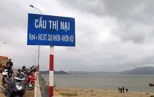 Cầu Thị Nại nơi nam thanh niên nhảy tự tử.