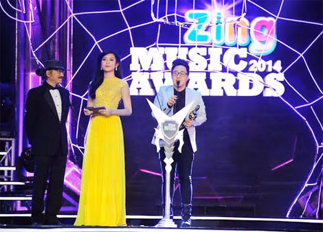 Trung Quân Idol nhận giải Ca khúc của năm của Zing Music Awards 2014.