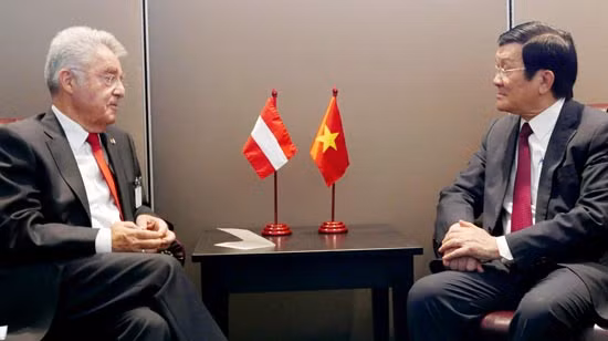 Chủ tịch nước Trương Tấn Sang gặp gỡ Tổng thống Áo Heinz Fischer.